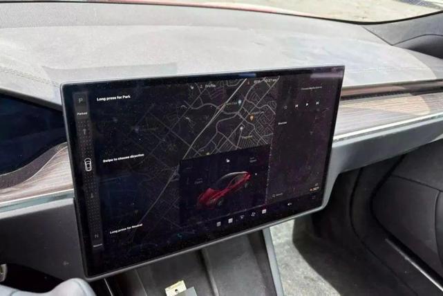Photo of 2022 Red Multi-Coat Tesla Model S