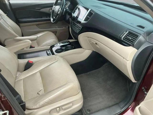 Photo of 2016 Burgundy Night Pearl Honda Pilot
