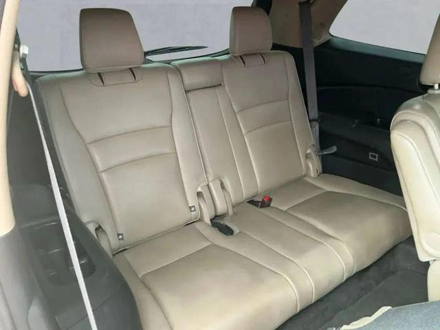 Photo of 2016 Burgundy Night Pearl Honda Pilot
