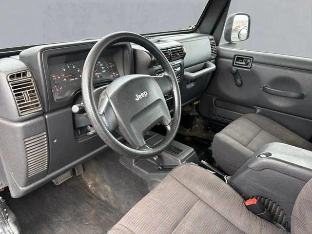 Photo of 2005 Black Clearcoat Jeep Wrangler