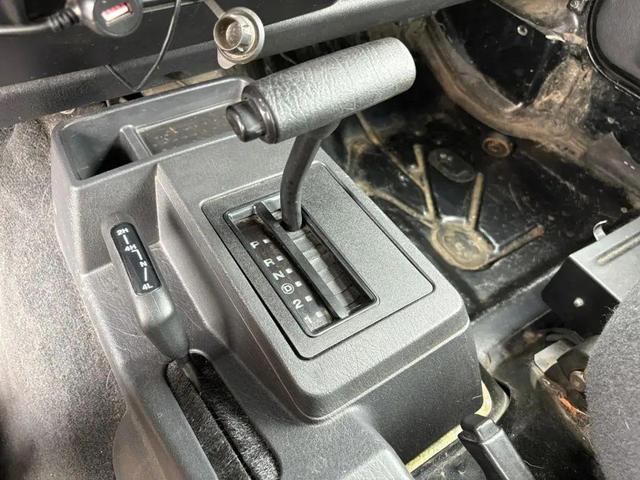 Photo of 2005 Black Clearcoat Jeep Wrangler