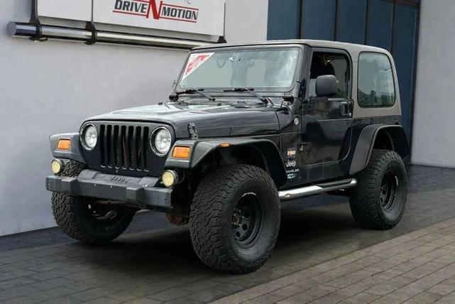 Photo of 2005 Black Clearcoat Jeep Wrangler