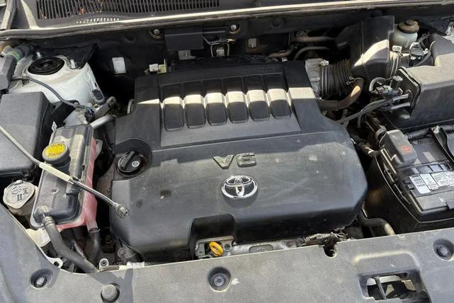 Photo of 2007 White/Black Cherry Pearl Toyota RAV4