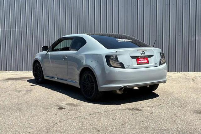 Photo of 2013 Absolutely Red Scion tC