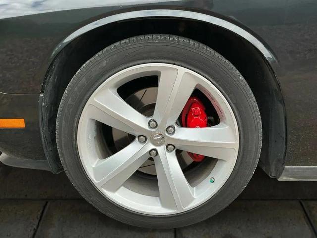 Photo of 2009 Gray Dodge Challenger
