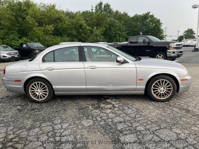 Photo of 2006 Silver Jaguar S-Type