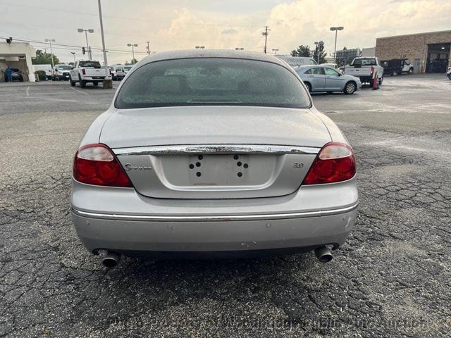 Photo of 2006 Silver Jaguar S-Type
