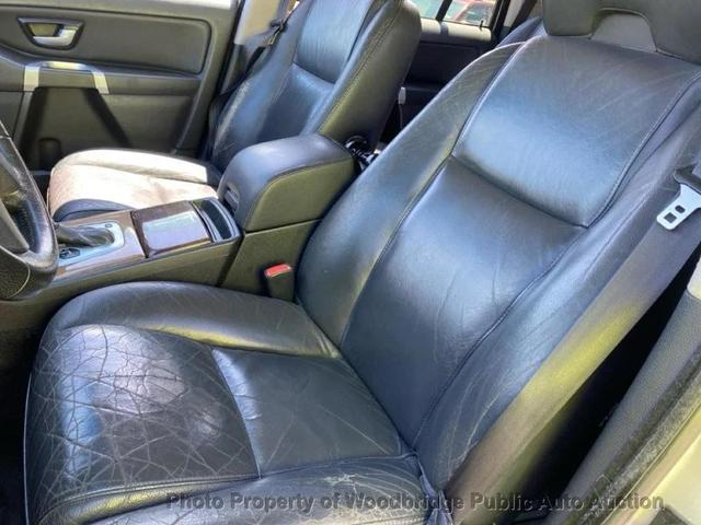 Photo of 2009 Silver Metallic Volvo XC90