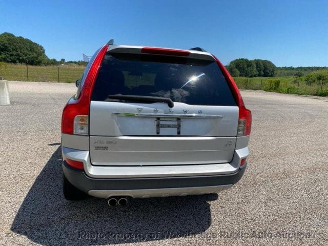 Photo of 2009 Silver Metallic Volvo XC90