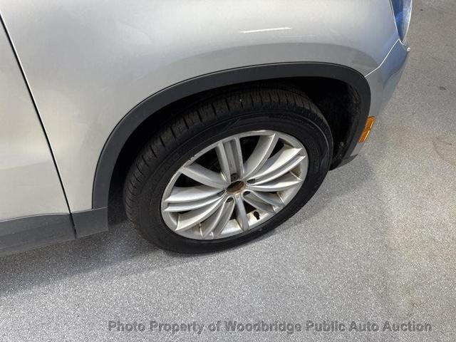 Photo of 2009 Reflex Silver Metallic Volkswagen Tiguan