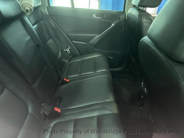 Photo of 2009 Reflex Silver Metallic Volkswagen Tiguan