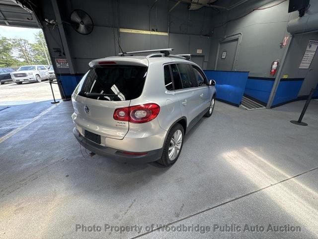 Photo of 2009 Reflex Silver Metallic Volkswagen Tiguan