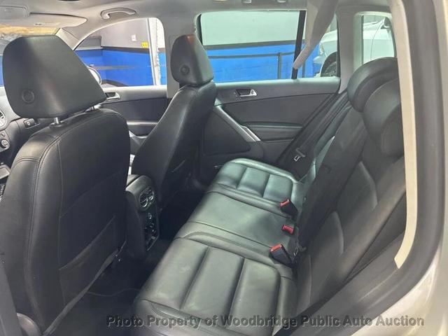 Photo of 2009 Reflex Silver Metallic Volkswagen Tiguan