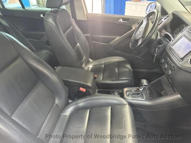 Photo of 2009 Reflex Silver Metallic Volkswagen Tiguan