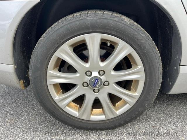 Photo of 2010 Silver Volvo S80