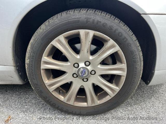 Photo of 2010 Silver Volvo S80
