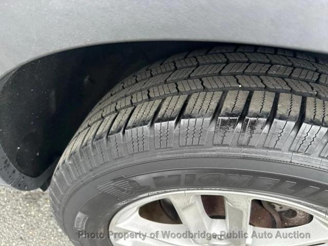 Photo of 2014 Bright Silver Kia Sorento
