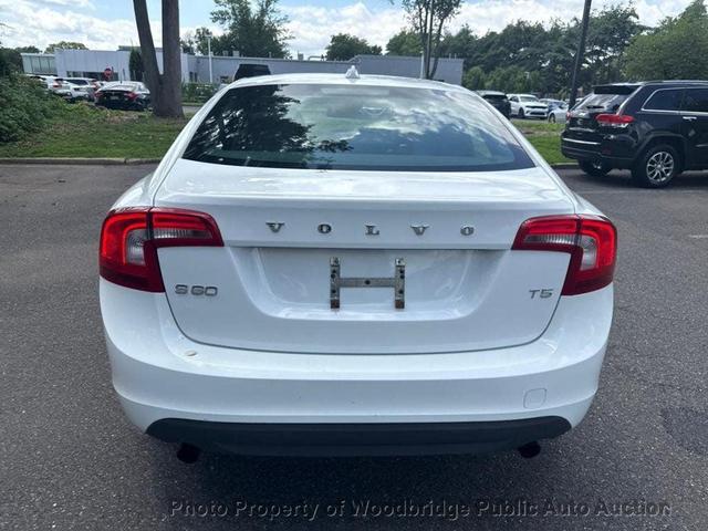 Photo of 2012 Ice White Volvo S60
