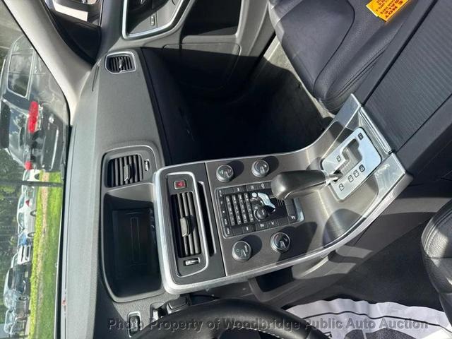 Photo of 2012 Ice White Volvo S60