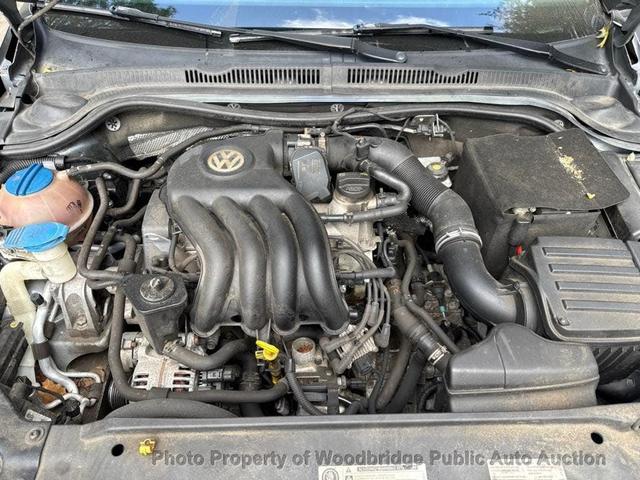 Photo of 2015 Platinum Gray Metallic Volkswagen Jetta