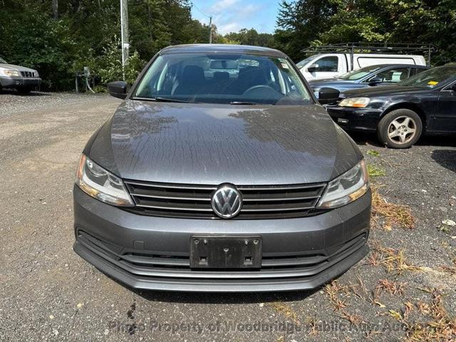 Photo of 2015 Platinum Gray Metallic Volkswagen Jetta