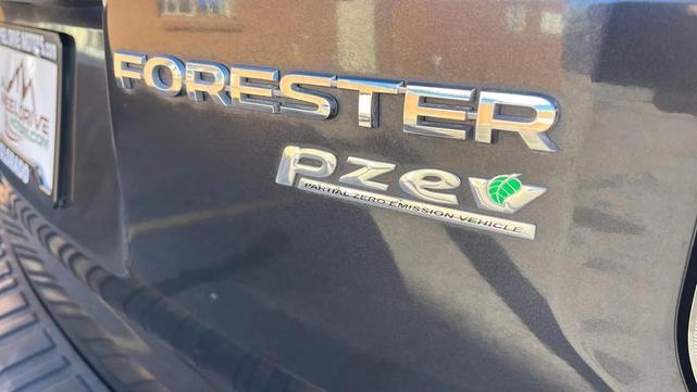 Photo of 2015 Dark Gray Metallic Subaru Forester