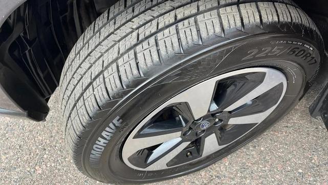 Photo of 2018 Dark Gray Metallic Subaru Forester