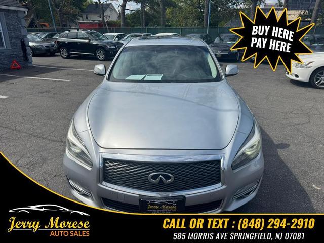 Photo of 2015 Liquid Platinum INFINITI Q70