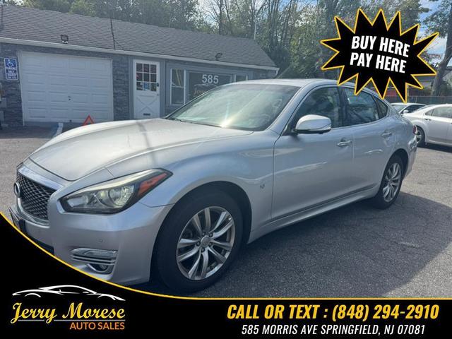 Photo of 2015 Liquid Platinum INFINITI Q70