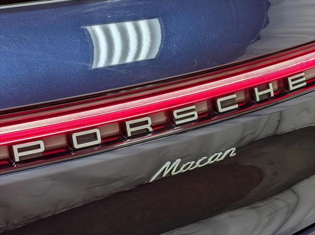 Photo of 2022 White Porsche Macan