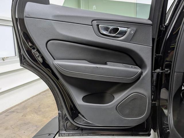 Photo of 2023 Onyx Black Metallic Volvo XC60