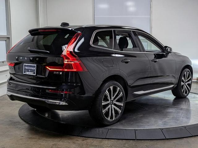 Photo of 2023 Onyx Black Metallic Volvo XC60