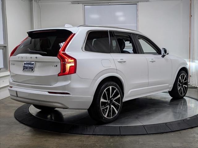 Photo of 2022 Crystal White Metallic Volvo XC90