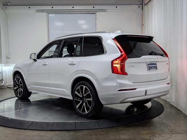 Photo of 2022 Crystal White Metallic Volvo XC90