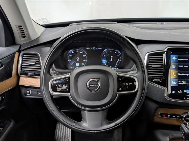 Photo of 2022 Crystal White Metallic Volvo XC90