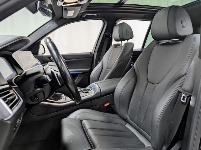 Photo of 2021 Jet Black BMW X5