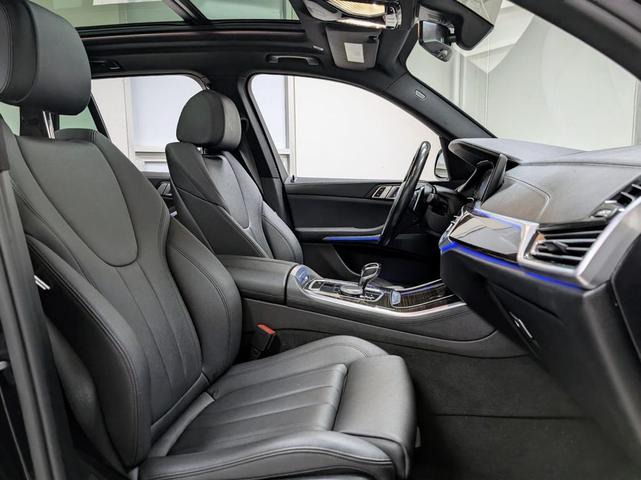 Photo of 2021 Jet Black BMW X5