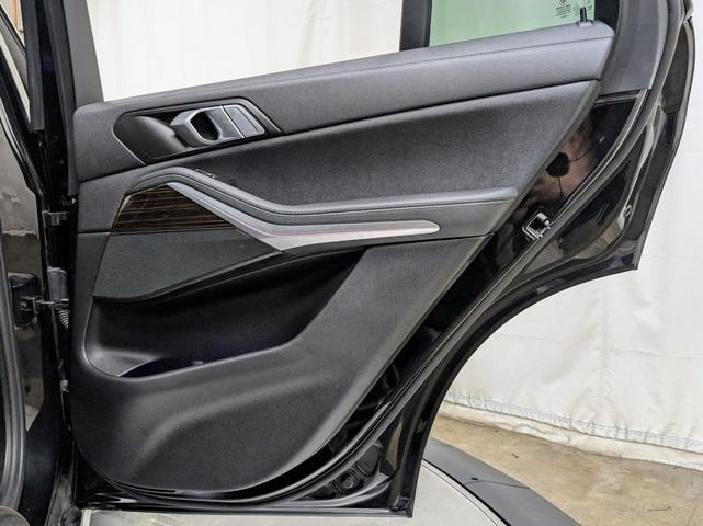 Photo of 2021 Jet Black BMW X5