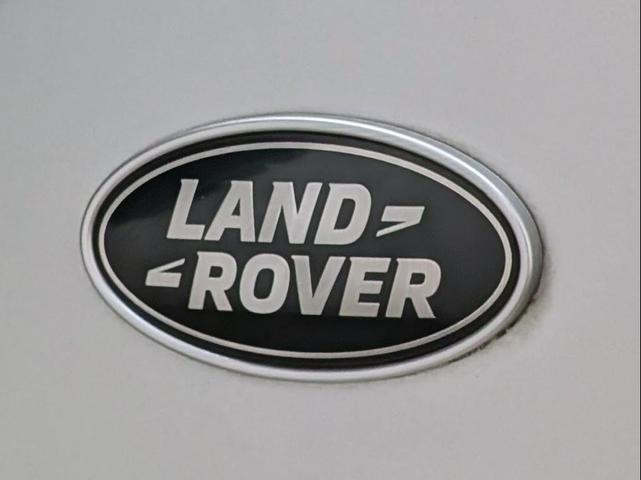 Photo of 2023 SILVER Land Rover Defender