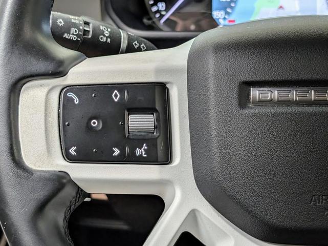 Photo of 2023 SILVER Land Rover Defender