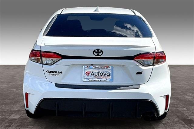 Photo of 2023 White Toyota Corolla