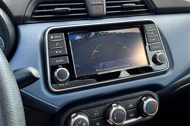 Photo of 2025 Gun Metallic Nissan Versa