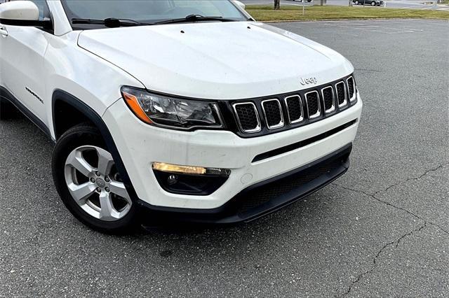Photo of 2019 White Clearcoat Jeep Compass