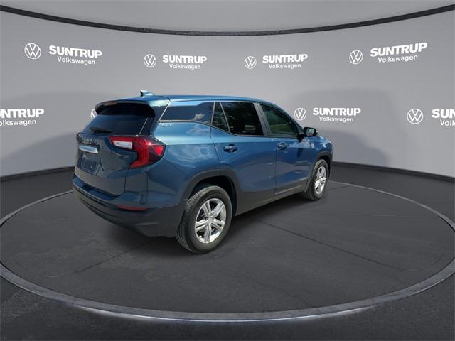 Photo of 2024 Downpour Metallic GMC Terrain