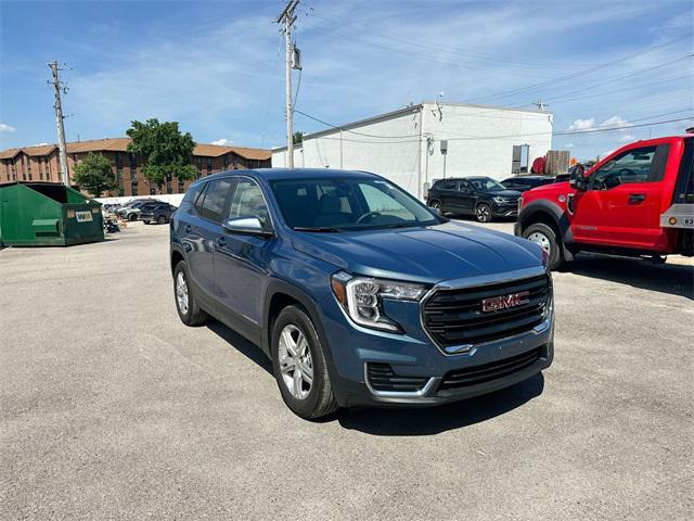 Photo of 2024 Downpour Metallic GMC Terrain