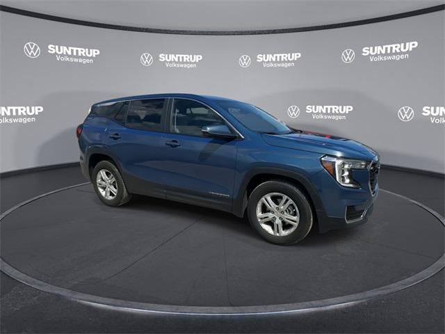 Photo of 2024 Downpour Metallic GMC Terrain