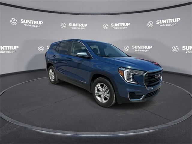 Photo of 2024 Downpour Metallic GMC Terrain