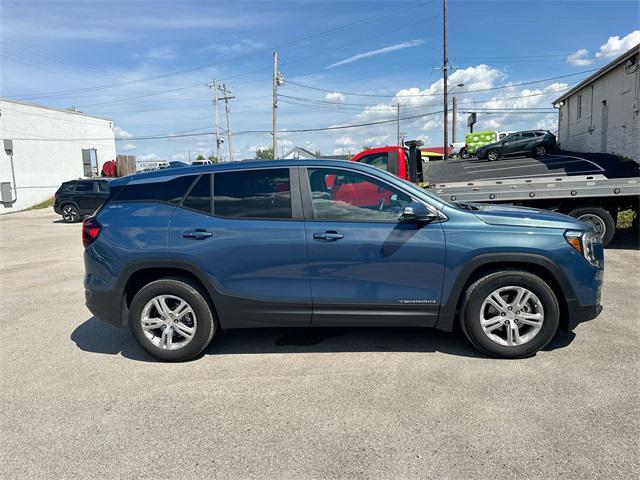 Photo of 2024 Downpour Metallic GMC Terrain