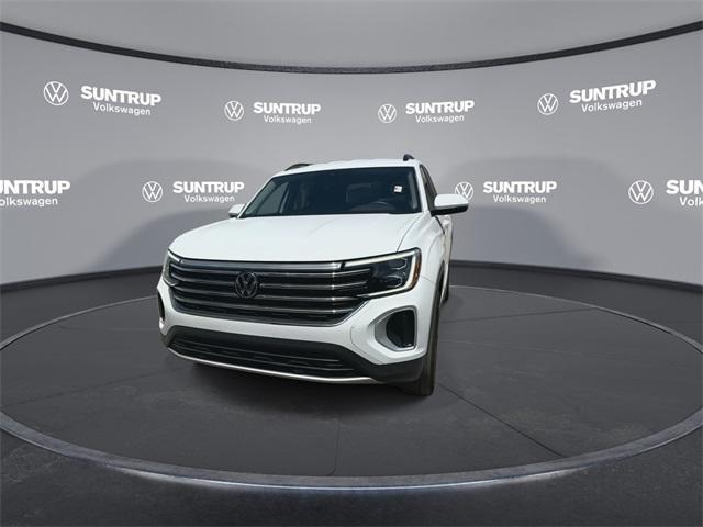 Photo of 2024 Deep Black Pearl Volkswagen Atlas