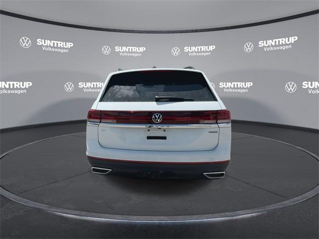 Photo of 2024 Deep Black Pearl Volkswagen Atlas
